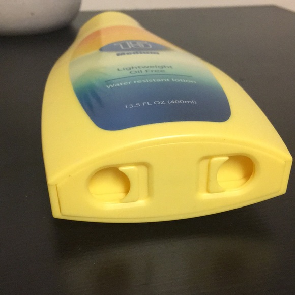 Beach Essentials Holder - Picture 2 of 4